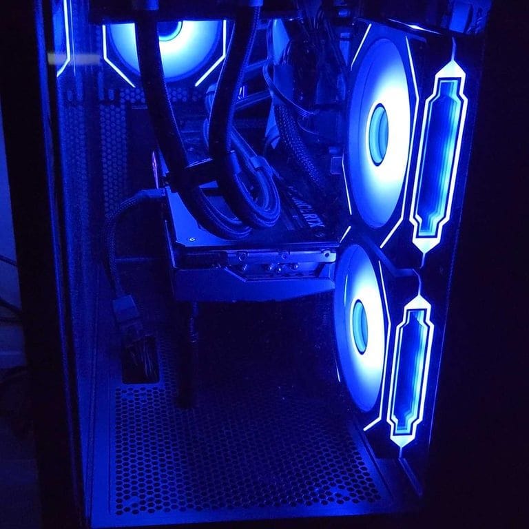 pc2_side-YrD4BknDL2f8e9Kp